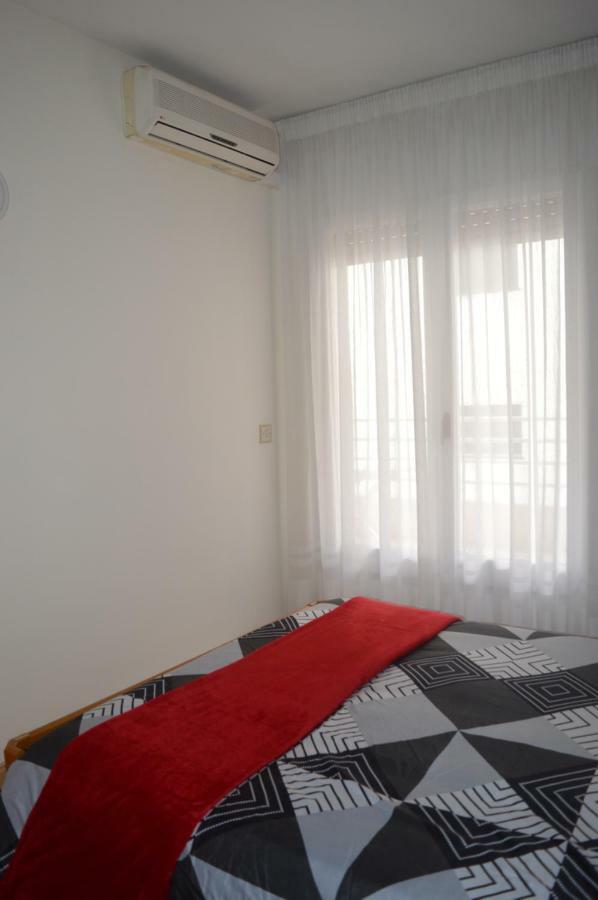 Apartamento Completo 200M Playa Apartment Росес Екстериор снимка